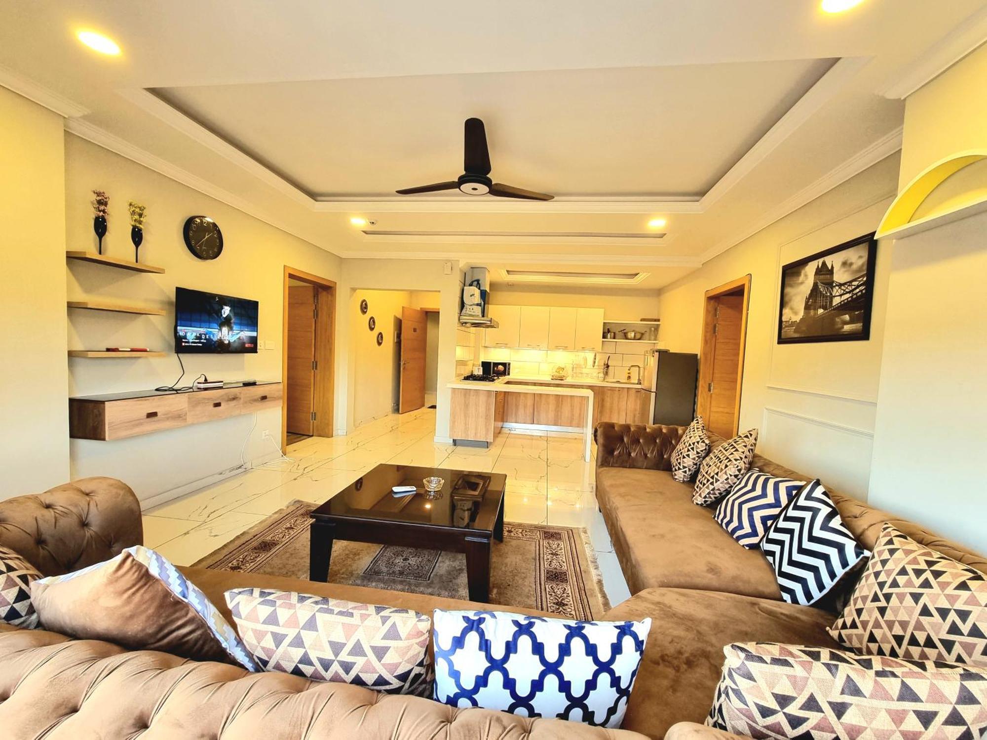 The Millenial Apartments & Suites Bahria Town Rawalpindi Room photo