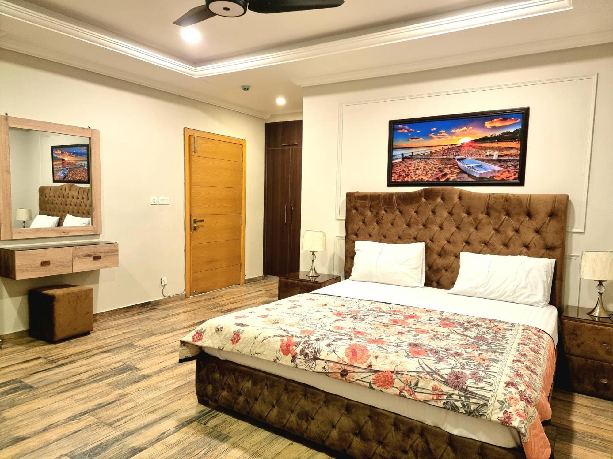 The Millenial Apartments & Suites Bahria Town Rawalpindi Room photo