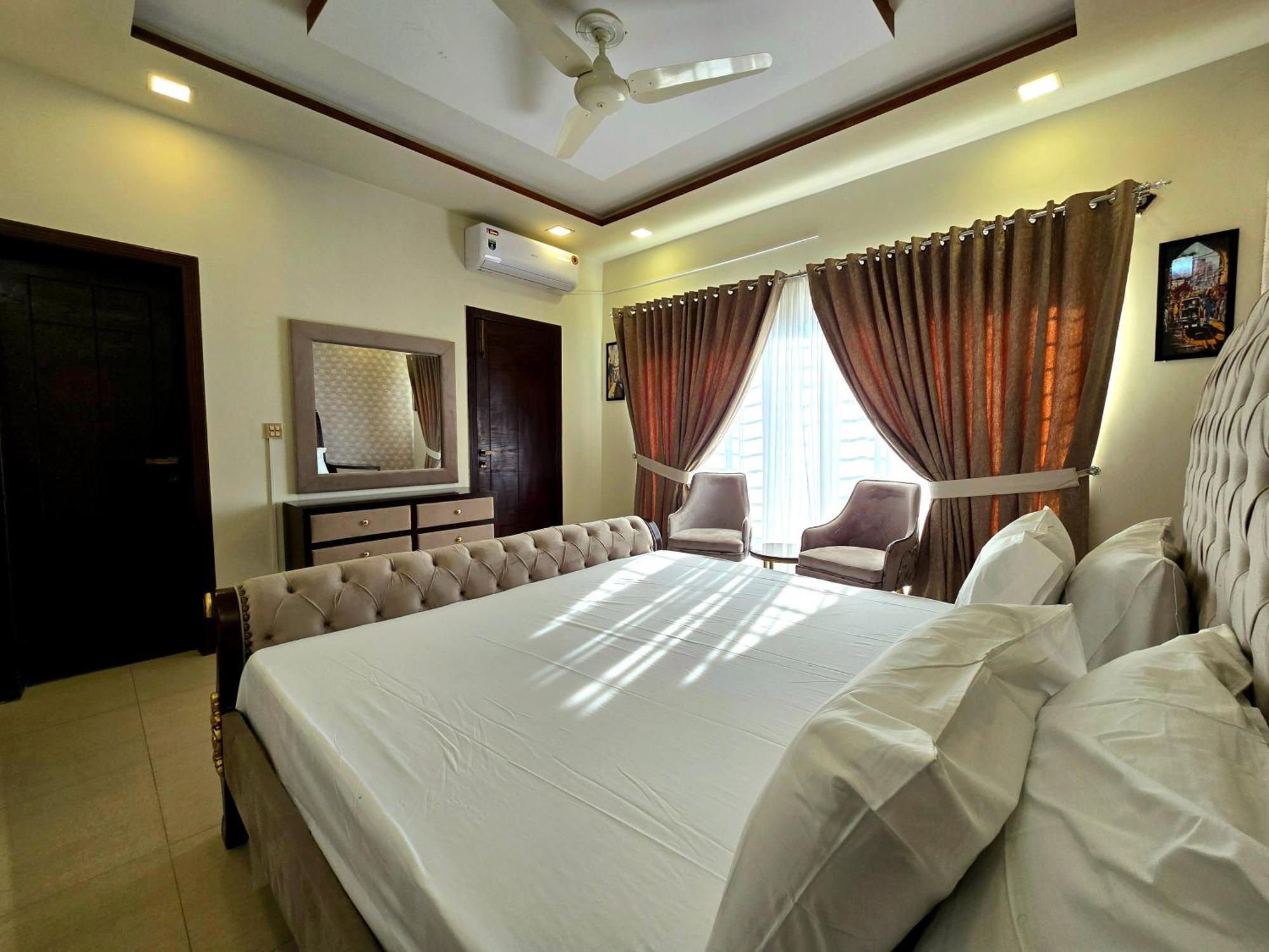 The Millenial Apartments & Suites Bahria Town Rawalpindi Room photo
