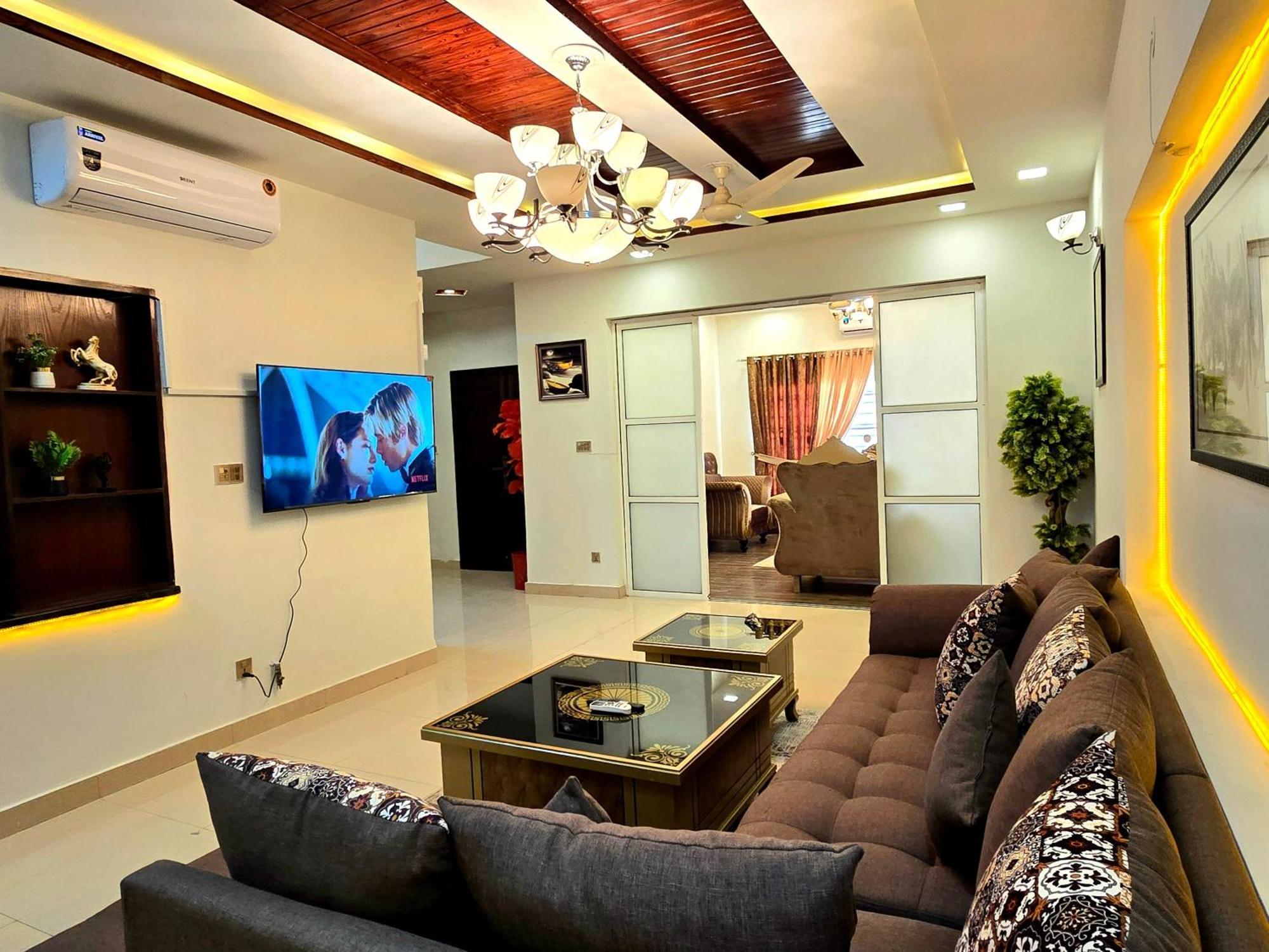 The Millenial Apartments & Suites Bahria Town Rawalpindi Room photo